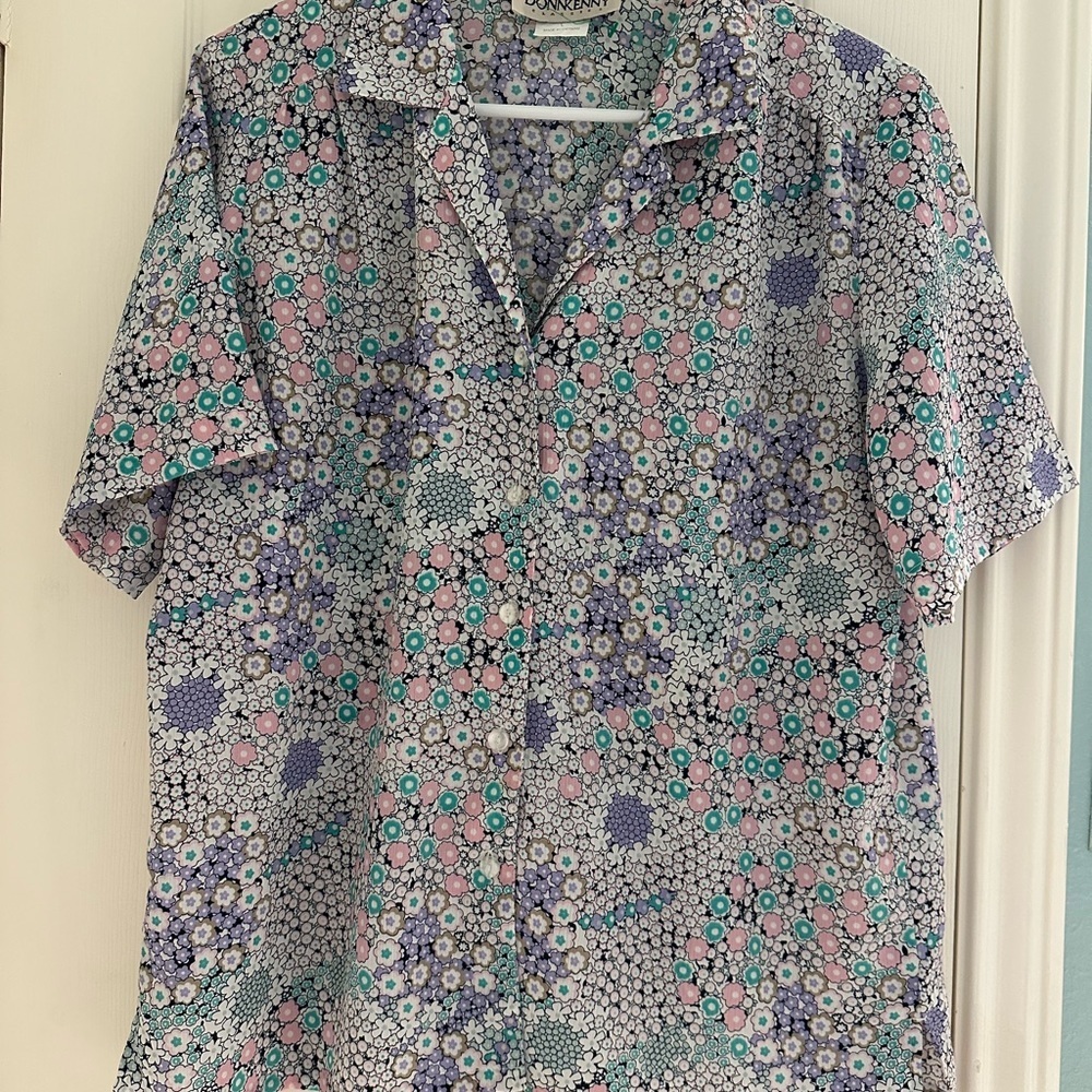 Vintage DonnKenny Garden Party Purple Green White Floral Blouse size Large.